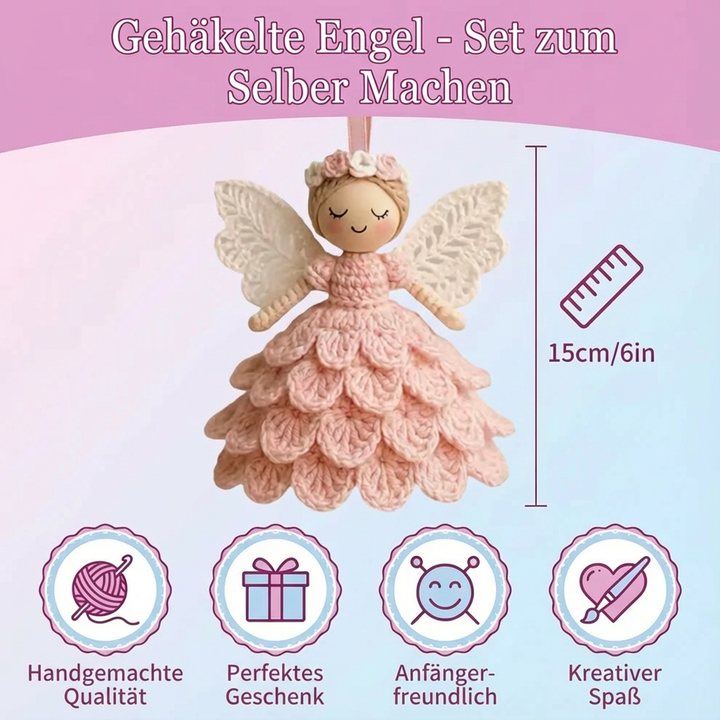 Drei handgemachte Engel als festliche Dekoration, gefertigt mit dem DIY Häkelset für kreative Köpfe.