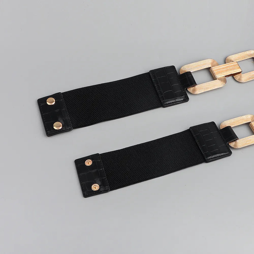 Damen Gürtel mit Kettendetail, als Taillengürtel. Ein elegantes, ganzjähriges Mode-Accessoire.
