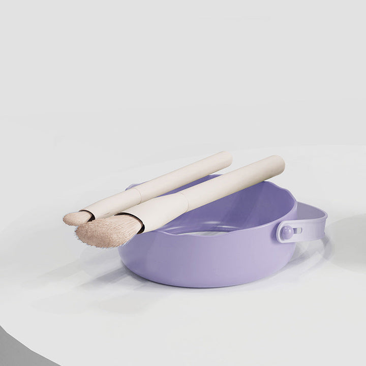 Komplette Pinselpflege-Lösung: Reinigen, Trocknen und Aufbewahren von Make-up-Pinseln für perfekte Ergebnisse.