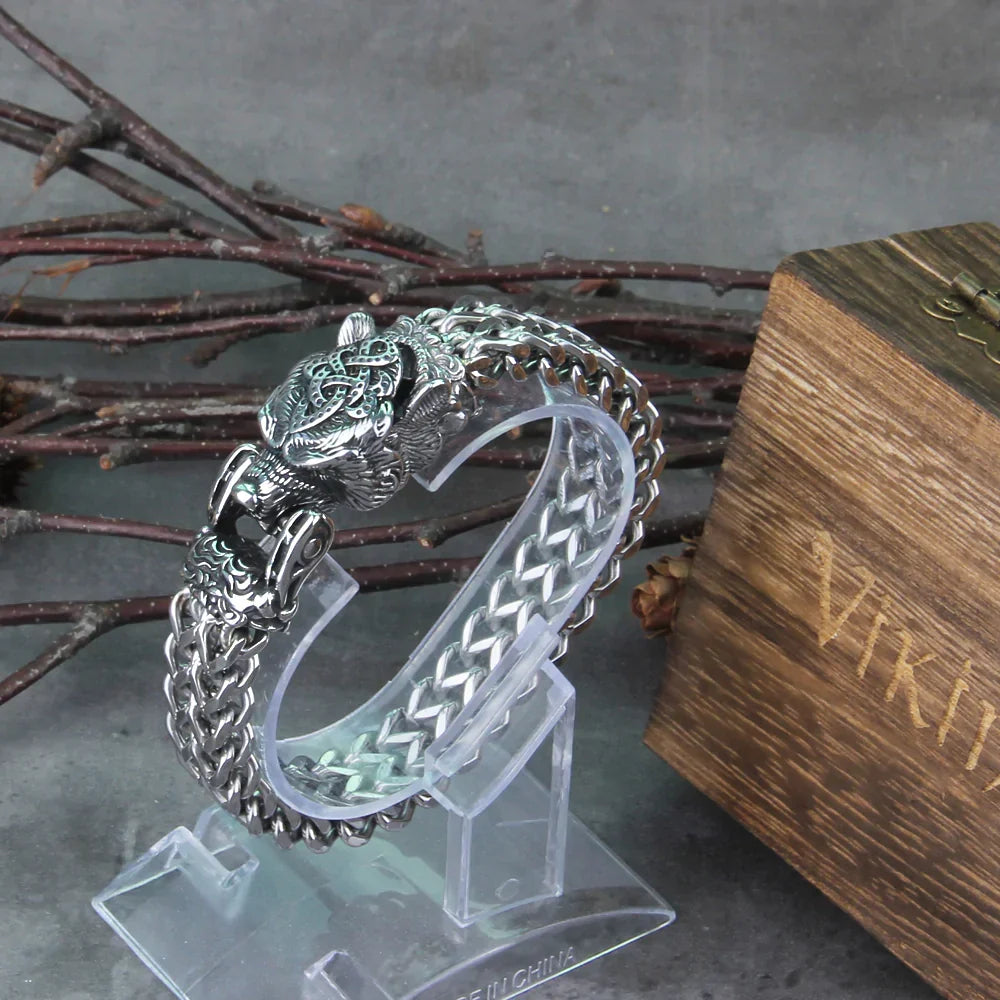 Exklusives Wikinger Armband für Herren, nordisches Design, ideales Geschenk für Liebhaber von Mythologie.