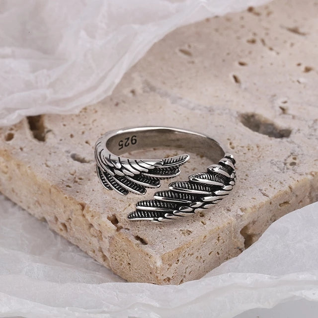 Unisex verstellbarer Schutzengel Flügelring aus 925er Sterlingsilber. Ein symbolischer Silberring für sie und ihn.