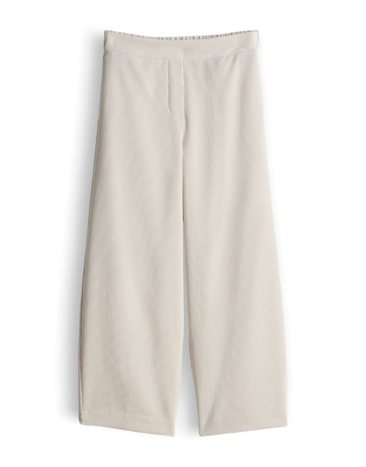 Moderne Damenhose im Barrel Fit mit O-Silhouette, Mid Waist & Cropped Länge für einen stilvollen Casual Look.