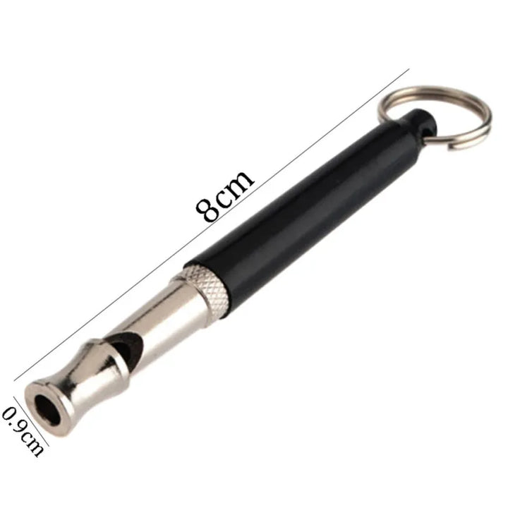 Robuste Ultraschallpfeife für Hundeerziehung, einstellbar für individuelle Tonfrequenzen. Perfektes Hundezubehör.