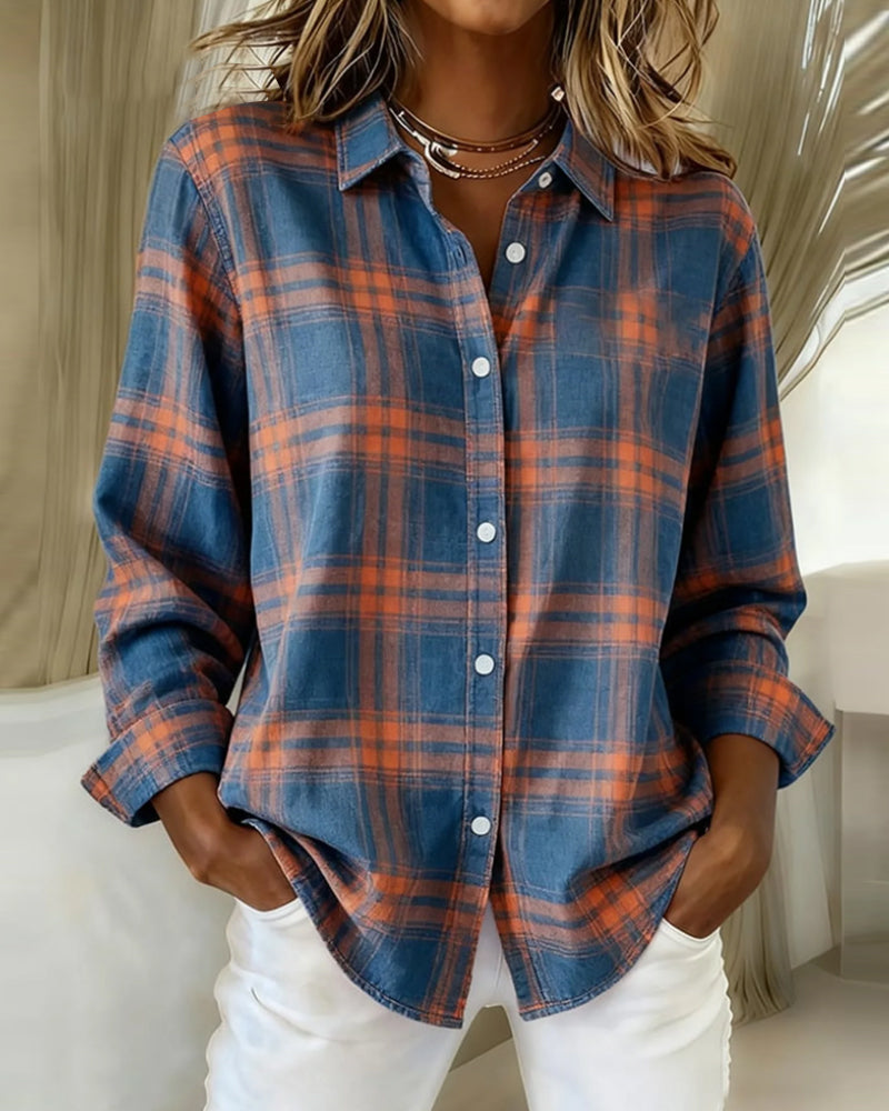 Elegantes Damen-Karohemd mit Reverskragen und Langarm für einen stilvollen Casual-Look im Büro oder in der Freizeit.