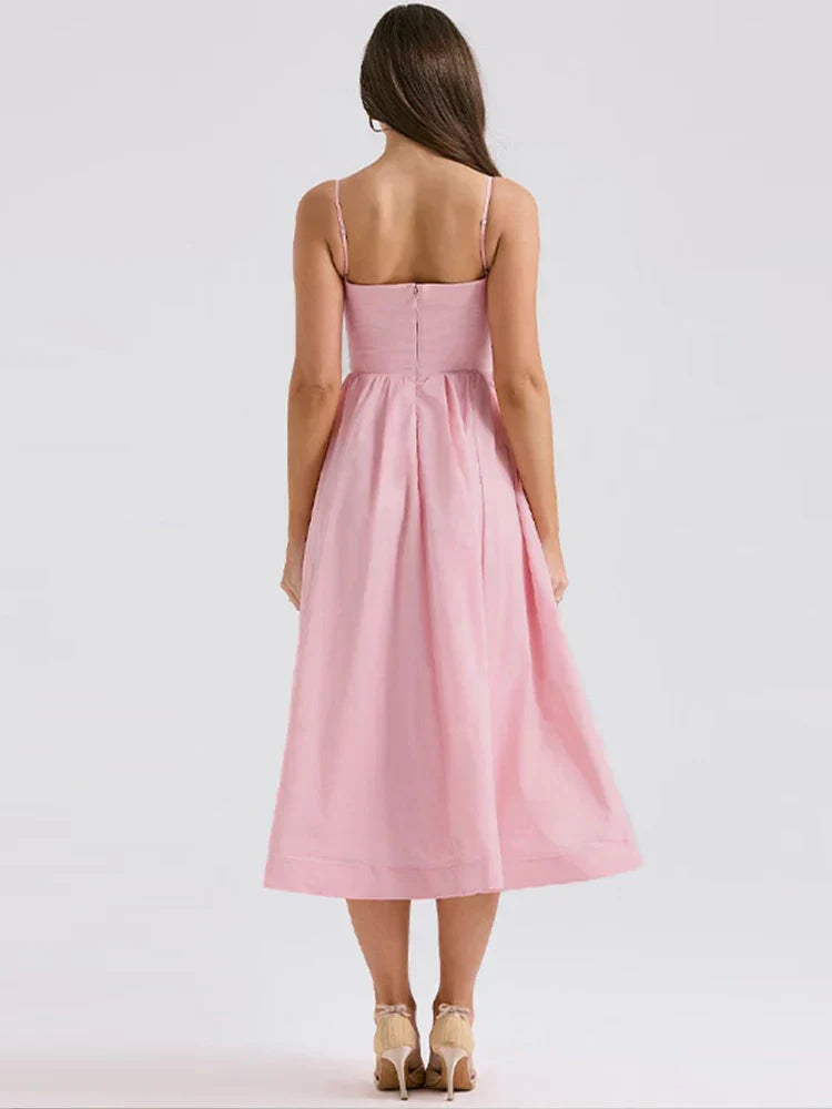 Klassisches Damen A-Linien Kleid, elegant und tailliert, ideal als festliches Cocktail- oder Partykleid im Vintage-Stil.