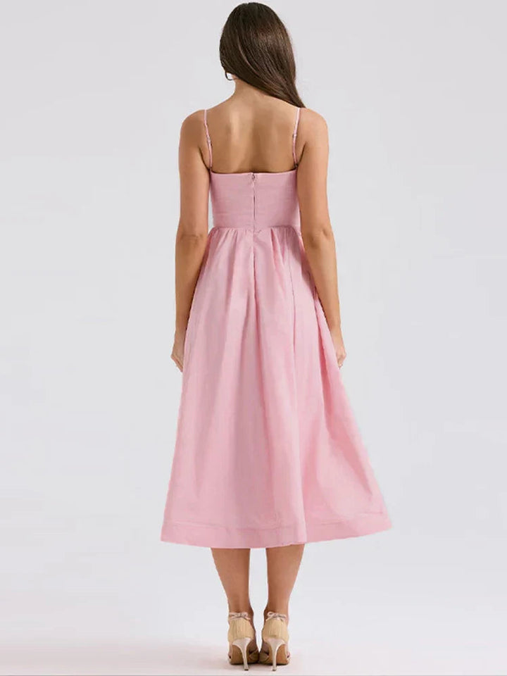 Klassisches Damen A-Linien Kleid, elegant und tailliert, ideal als festliches Cocktail- oder Partykleid im Vintage-Stil.