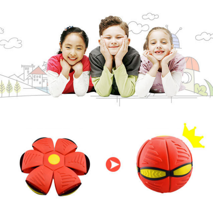 Verwandlungsball in Aktion: Ein Kind wirft das innovative Scheiben-zu-Ball-Spielzeug. Perfekt für den Garten.