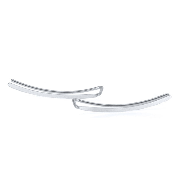 Elegante, lange Linie Ohrringe aus Sterling Silber für Damen. Geschwungener, moderner Ohrschmuck, minimalistisch.