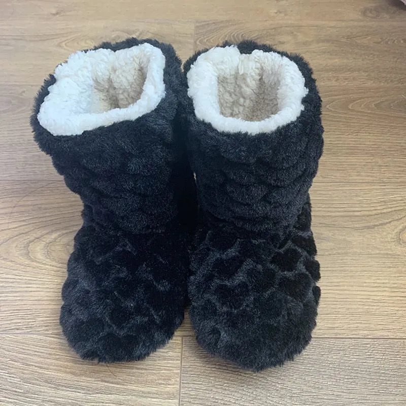 Stilvolle graue Damen Winterhausschuhe, kuschelig warm und gemütlich für entspannte Winterabende. Warme Schuhe.