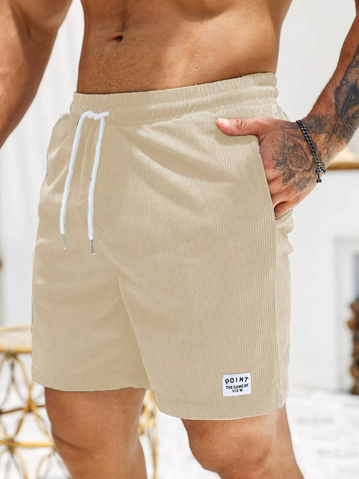 Modische Herren-Freizeitshorts für den Sommer, ideal für aktive Tage & entspannten Urlaub. Bequem.