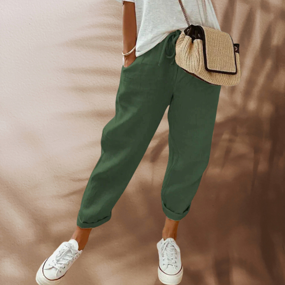 Vielseitige, elegante Damenmode: Lässige Sommerhose, trendig & bequem. Ideal als Freizeithose für verschiedene Anlässe.