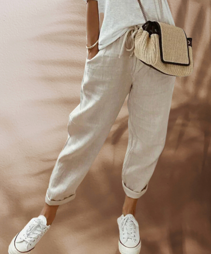 Trendige, lässige Damen Sommerhose für Komfort & Stil. Perfekt für Freizeit & Alltag. Eine bequeme Damenhose.