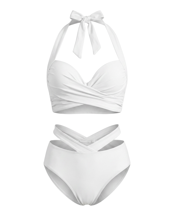 Zeitloser schwarzer Damen Bikini, Haltertop mit Wickel-Optik & Schleife, dazu eine High-Waist-Hose.