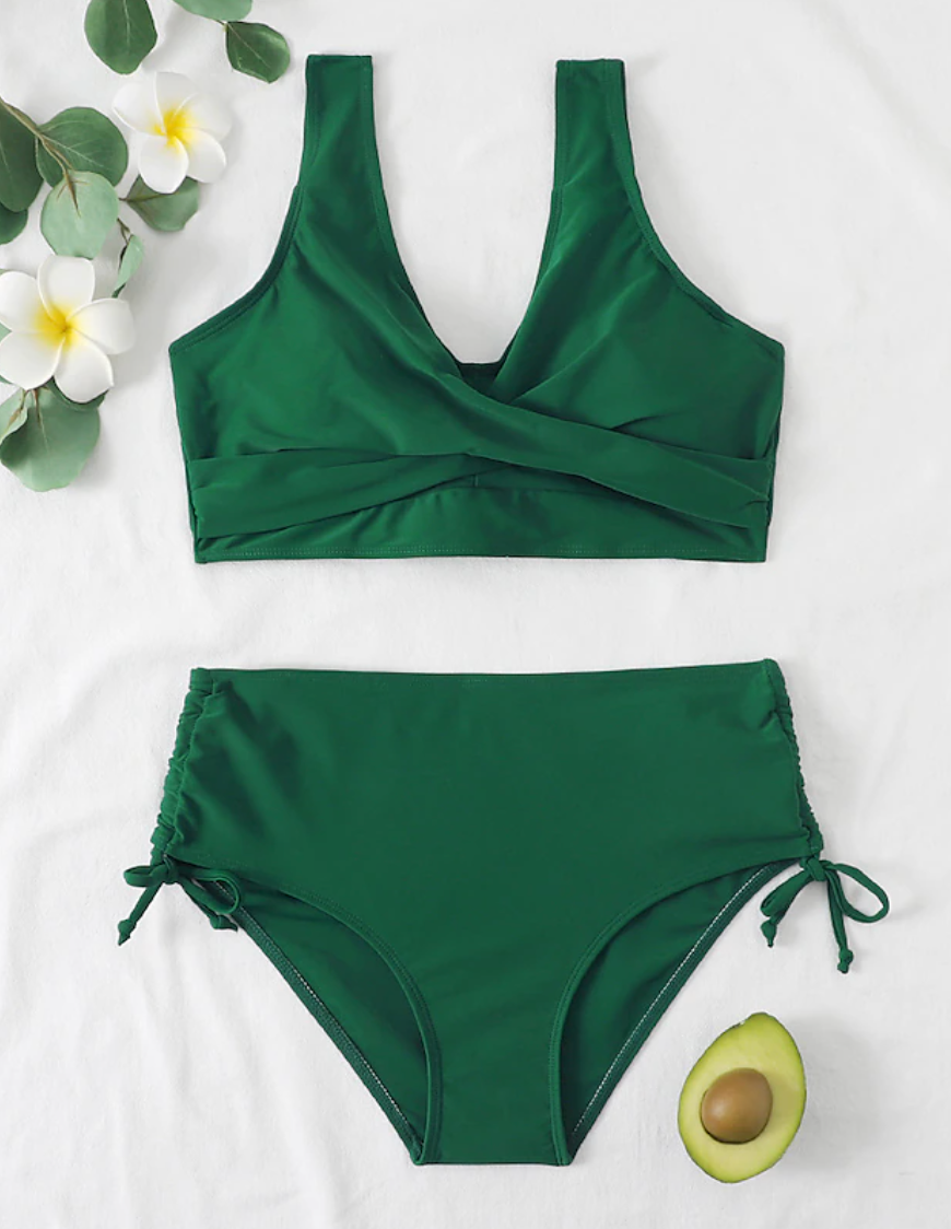 Aktuelles Damen Bikini Set, 2-teilig, für Strand & Pool. Trendy und bequeme Sommer Bademode für Frauen.