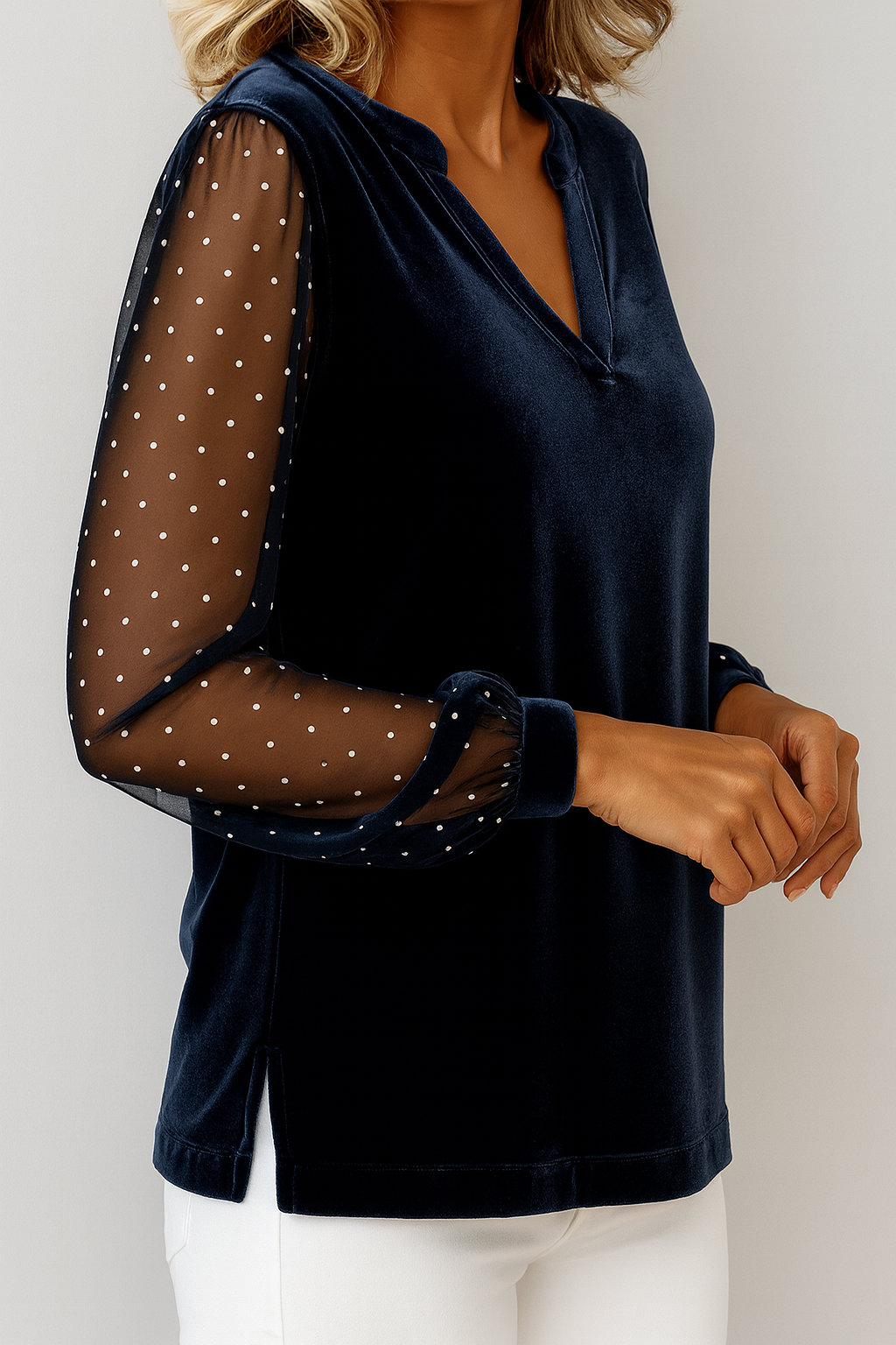 Modische Langarm-Damenbluse mit Punktärmeln, vielseitig für Frühling & Sommer, ideal für eleganten Freizeit-Look.