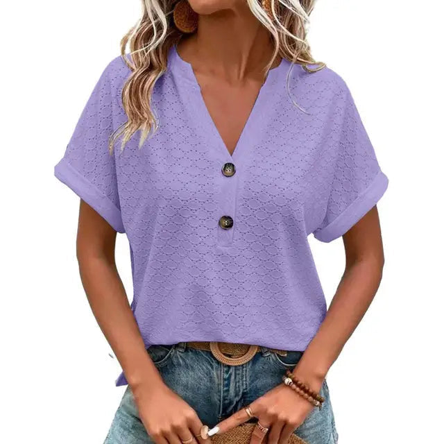 Leichte Damen-Lochstrick-Bluse mit V-Ausschnitt & Kurzarm, atmungsaktiv für warme Sommertage.