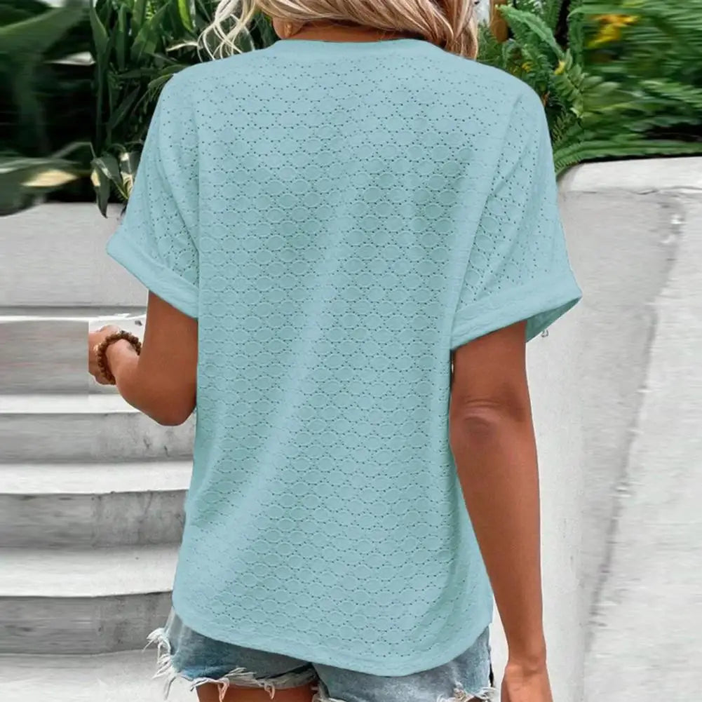 Elegante & lässige Damenbluse mit V-Ausschnitt, Kurzarm & Lochstrick, vielseitig für Frühling/Sommer.