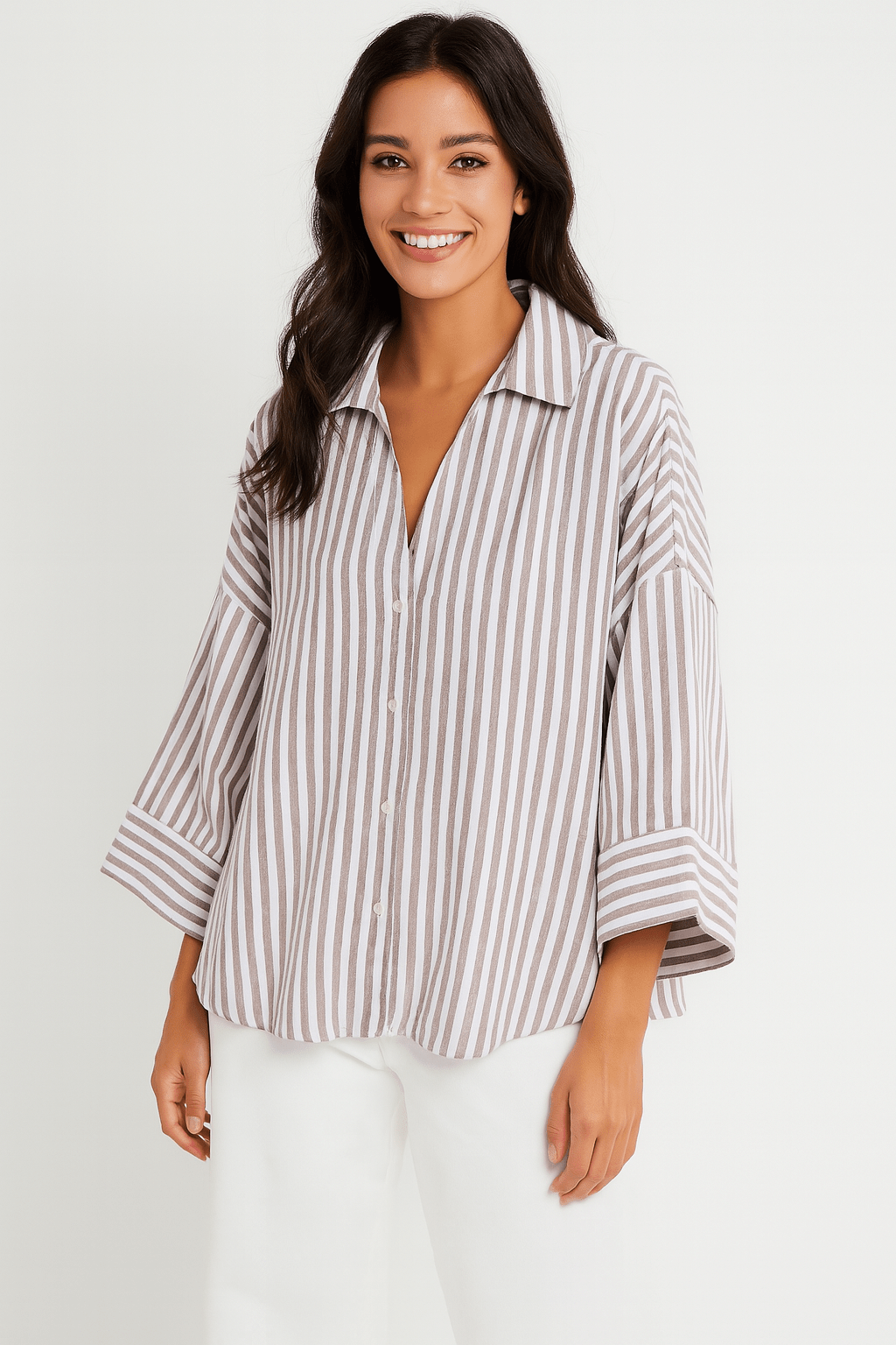 Bequeme gestreifte Damenbluse, 3/4-Ärmel, lockerer Schnitt. Ideal für Frühlings- und Sommeroutfits.