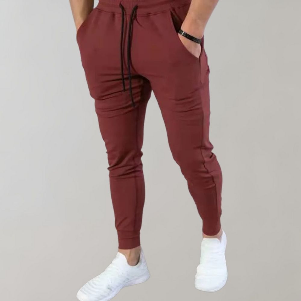 Bequeme Slim Fit Herren Jogginghose 'Niko' für aktiven Lebensstil, Fitness & Entspannung.