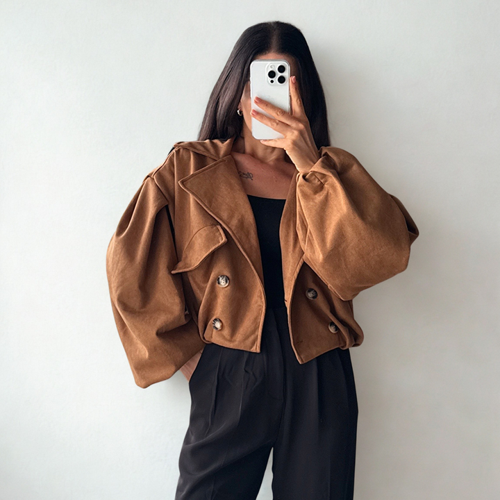 Damen Crop Trenchcoat in Wildlederoptik, elegante Übergangsjacke für Frühling & Herbst.