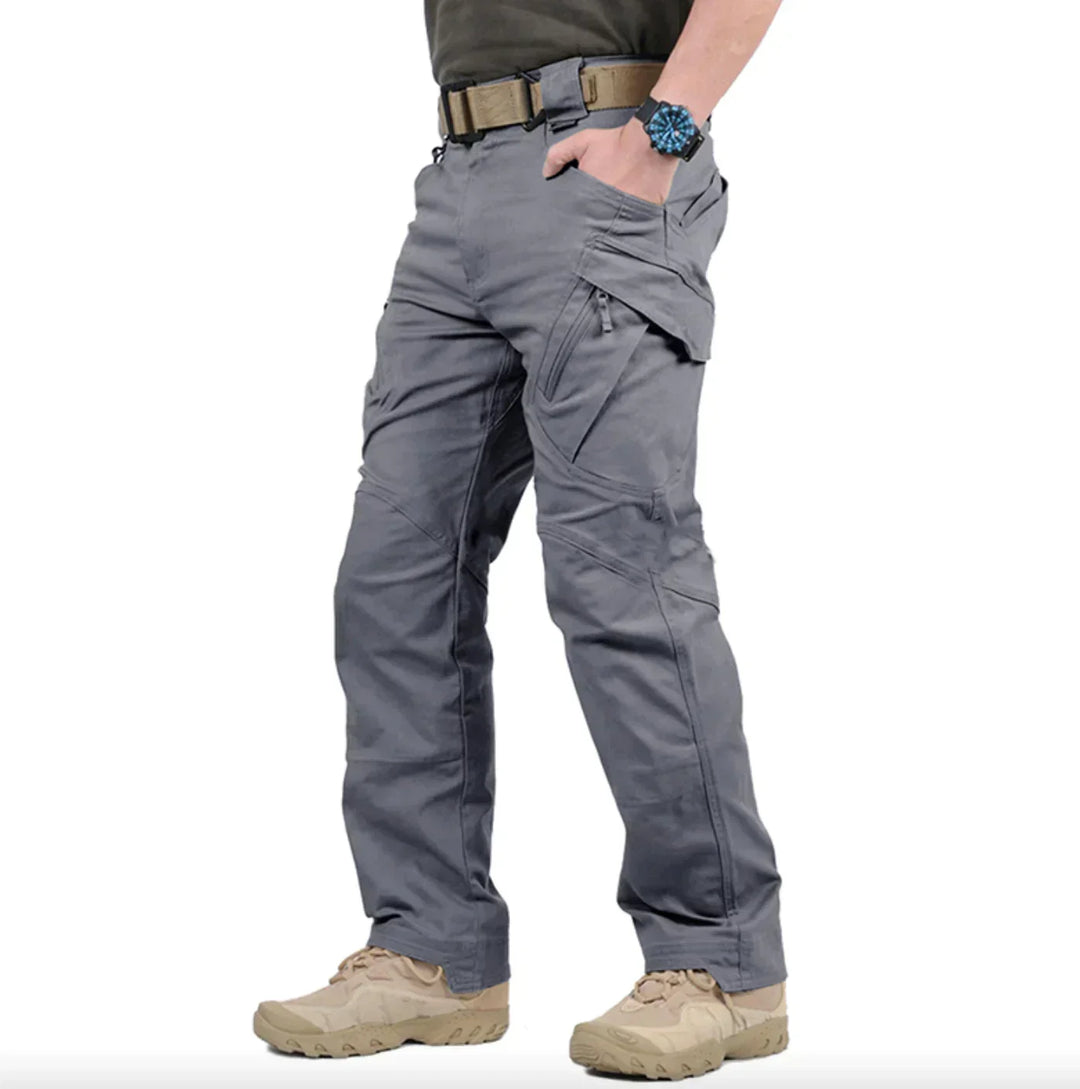 Robuste Herren-Wanderhose, wasserdicht und langlebig, ideal für Outdoor, Arbeit & Freizeit mit Stauraum.