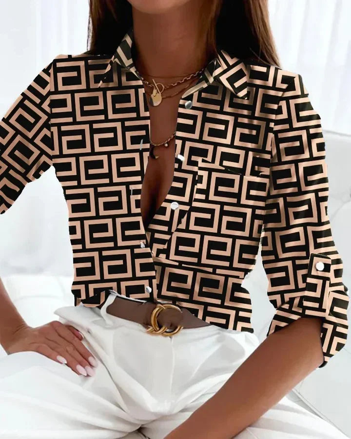 Stilvolle Damenbluse Carina, gestreift, im maritimen Look. Komfortables Freizeit-Oberteil für Damen, ideal für Sommer.