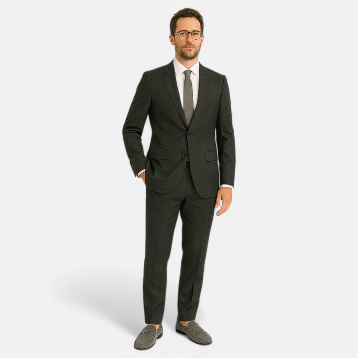 Bequeme Herren Slipper für entspannte Tage, bieten höchste Qualität & lässigen Stil.