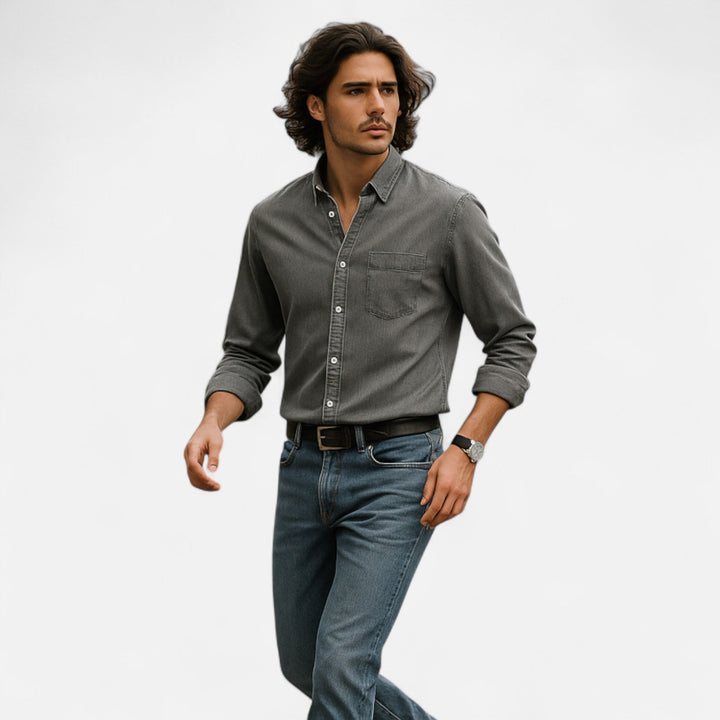Stylisches Herren Denimhemd mit Knopfleiste, ideal als Freizeithemd für jeden Tag.