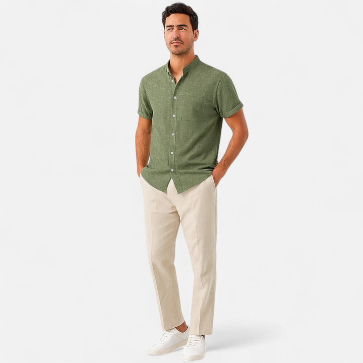Herren Sommerhemd, Vorderansicht mit elegantem Kragen, leicht & atmungsaktiv, ideal für Freizeit, Business Casual & Urlaub.