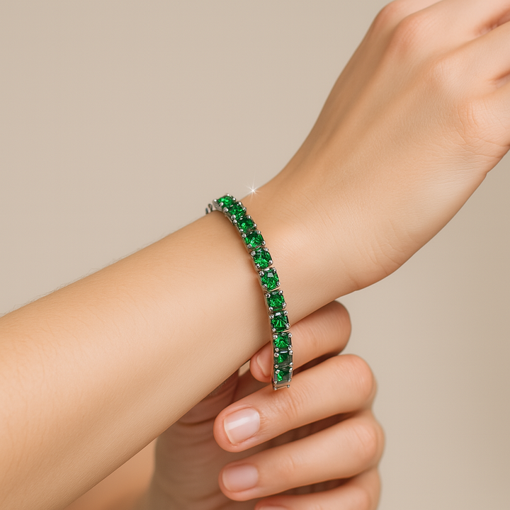 Funkelndes Zirkonia-Tennisarmband für Damen & Herren. Setzt glitzernde Akzente am Handgelenk.
