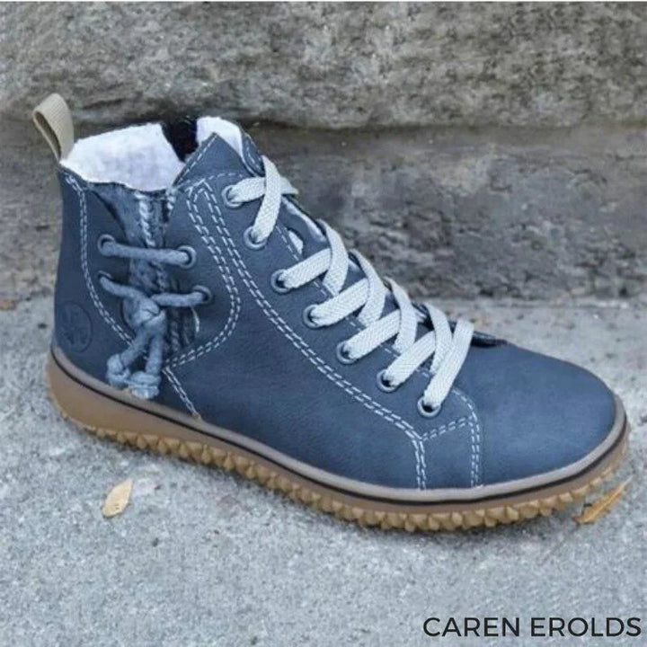 Klassische Damen Vintage-Winterstiefel. Warme, bequeme Damenschuhe mit gefüttertem Innenbereich und rutschfester Sohle.