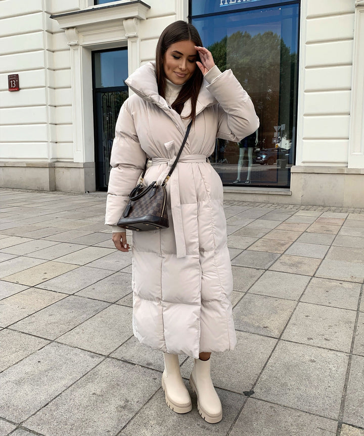 Robuste beige Chelsea Boots, bequeme Damen Stiefeletten perfekt für kalte Tage.