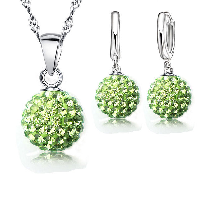 Elegante Damen Ohrringe mit funkelnden Österreichischen Kristallen, Teil des 925 Sterling Silber Schmucksets.