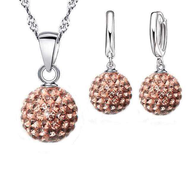 Hochwertiges Damen Silberschmuckset (925 Sterling) mit funkelnden Kristallen, eine ideale Geschenkidee.