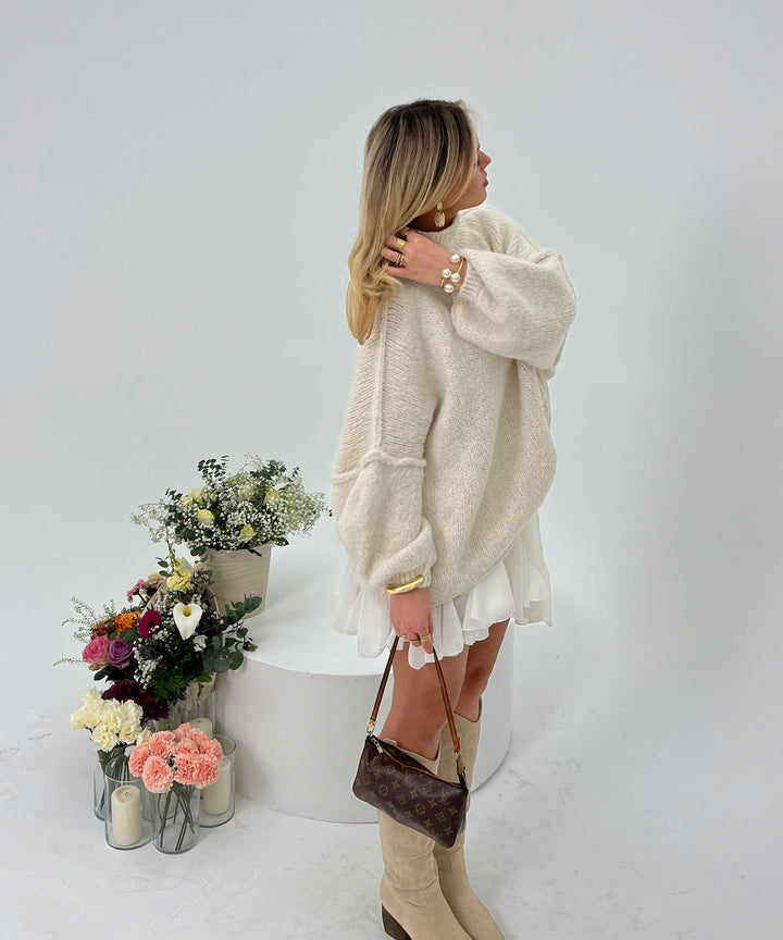 Stilvolle hohe beige Cowboystiefel für Damen, ein Must-have für Western Fans.
