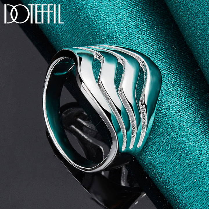 Eleganter glatter Silberring, vierzeilig, aus Sterlingsilber. Ideal als Unisex-Geschenk.
