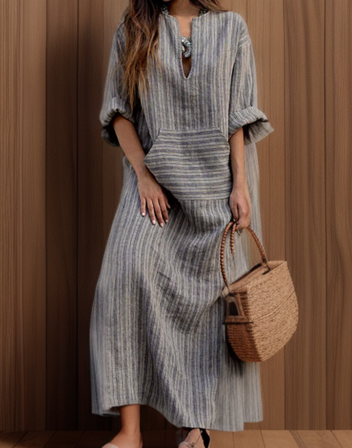 Stilvolles Vintage Maxikleid für Damen, gestreift, perfekt für festliche Anlässe.