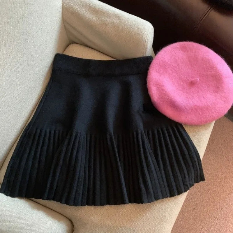 Bequemer, zeitloser Damen Winterrock, hoch tailliert, A-Linie. Ideal für elegante Damenmode im Büro & Freizeit.