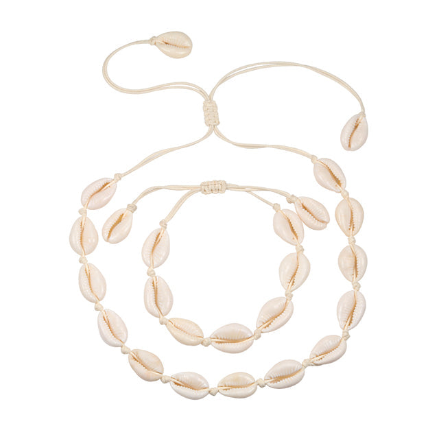 Unisex Muschel Halskette & Armband Set im Boho Strand-Stil. Perfekter Sommerschmuck mit natürlichen Muscheln.