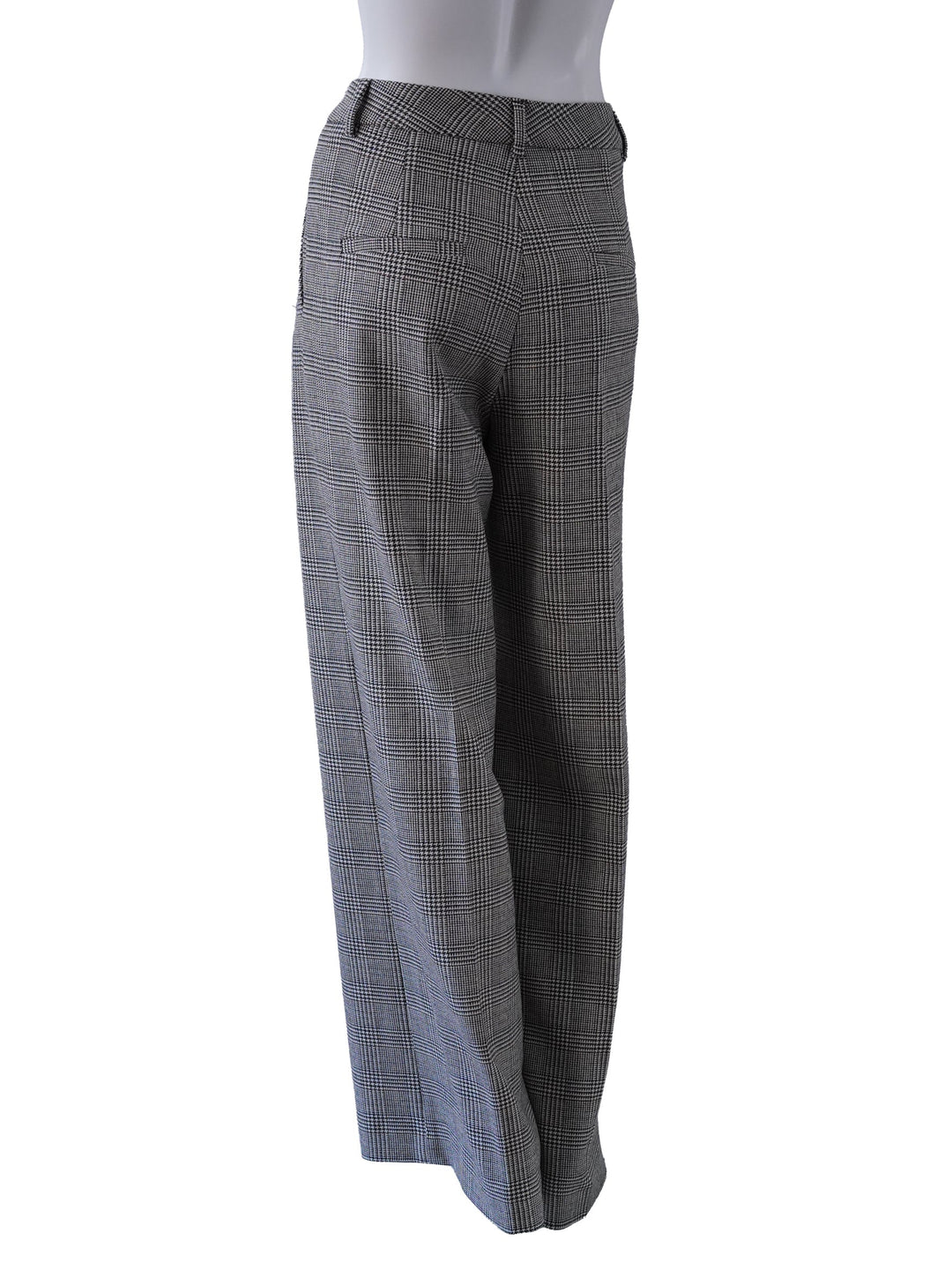Bequeme Damenhose Shiloh mit Prince-of-Wales-Karo, hohem Bund und weitem Bein. Vielseitige Mode für jeden Tag.