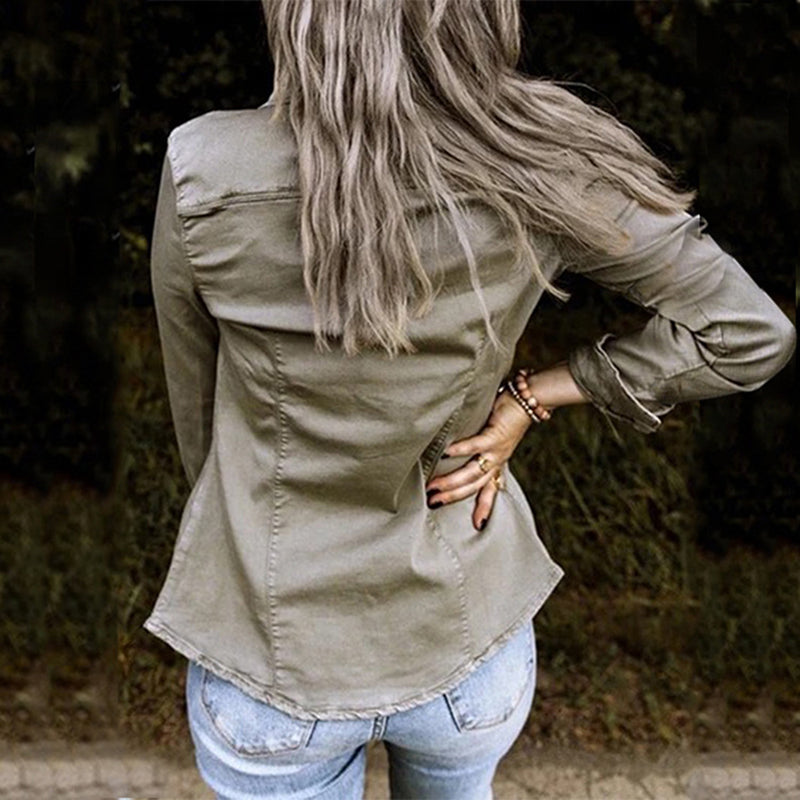 Modische Damen Jeansjacke, tailliert & leicht, ein unverzichtbares Stück für stilvolle Übergangs-Outfits.
