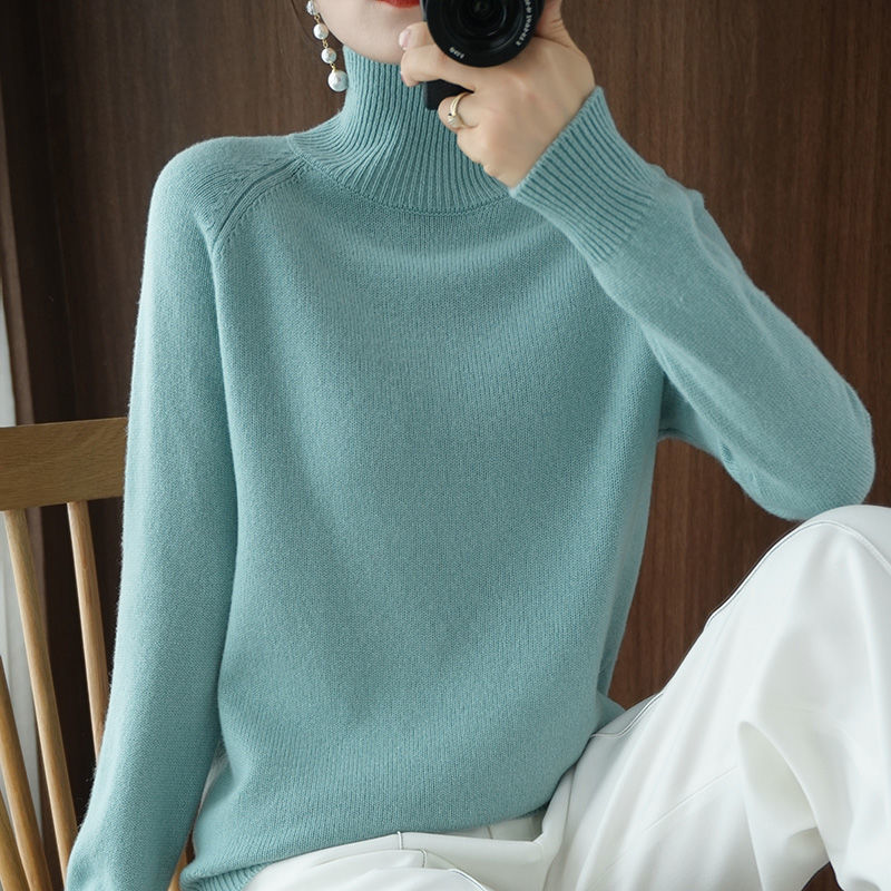 Kuscheliger Damen Rollkragenpullover für den Winter, warmer Langarm-Sweater in eleganter Damenmode.