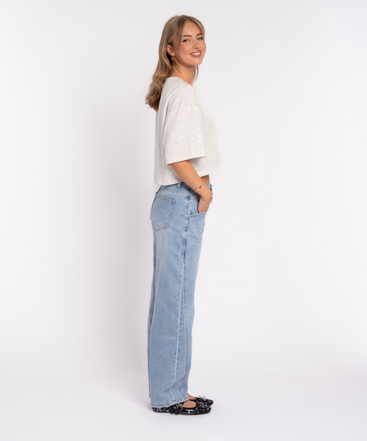 Bequeme Damen Barrel Jeans, lockere Passform, blaue Stretch-Hose, für modernen Komfort.