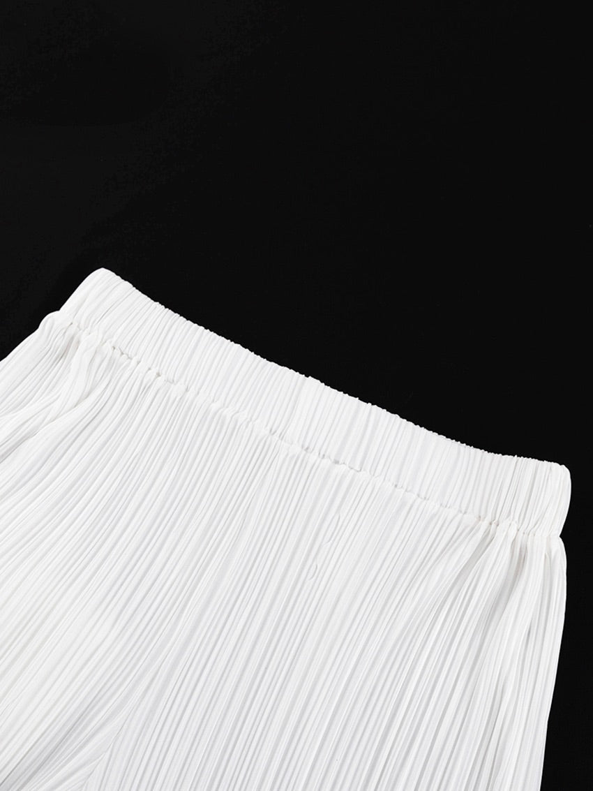 Damen Zweiteiler Lounge-Set: elegantes Neckholder-Top & weite Hose. Bequeme Freizeitmode für stilvollen Alltag.
