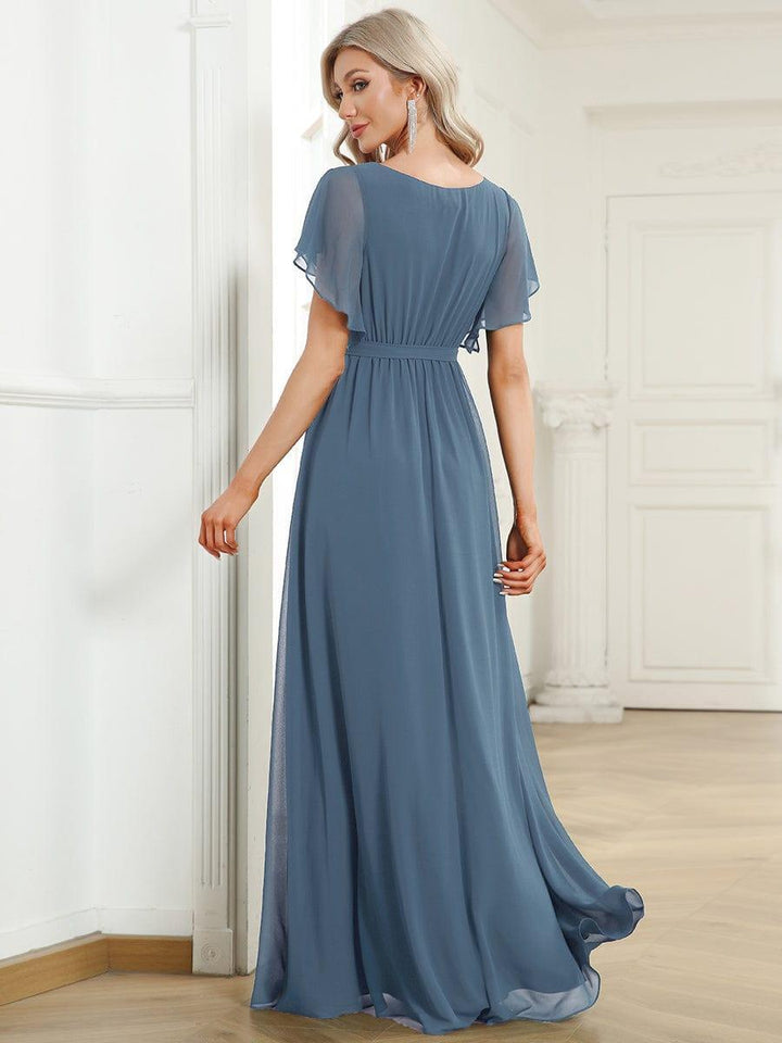 Elegantes mintgrünes A-Linie Abendkleid, V-Ausschnitt & Flügelärmel, für Abendmode.