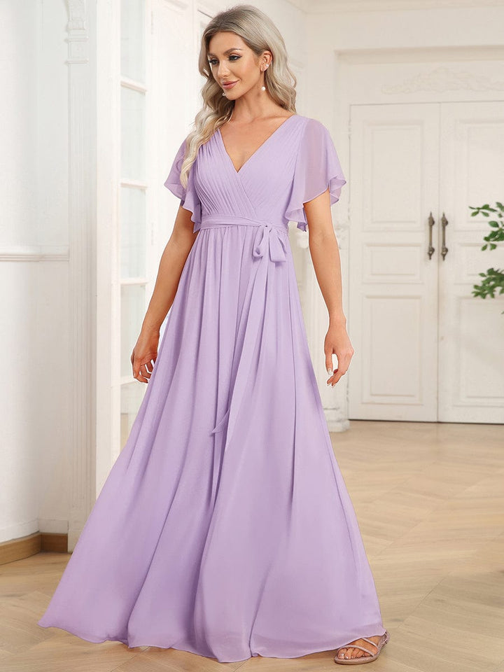 Stilvolles schwarzes Abendkleid A-Linie, V-Ausschnitt, für festliche Anlässe.