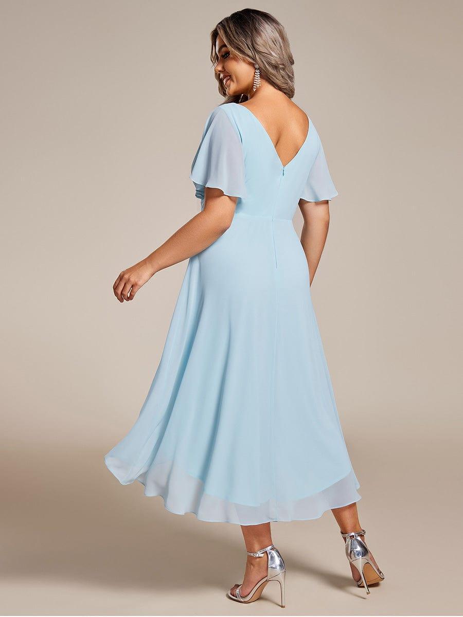 Beiges Vokuhila Sommerkleid mit Kurzarm für Hochzeitsgäste; stilvolles Midi-Damenkleid.