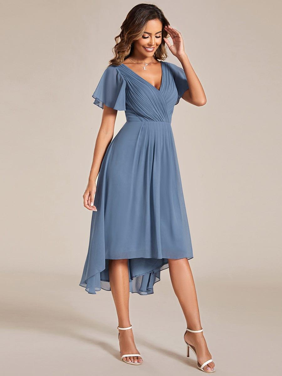 Goldenes Vokuhila Abendkleid für Damen, elegant & festlich für Hochzeiten oder besondere Anlässe.