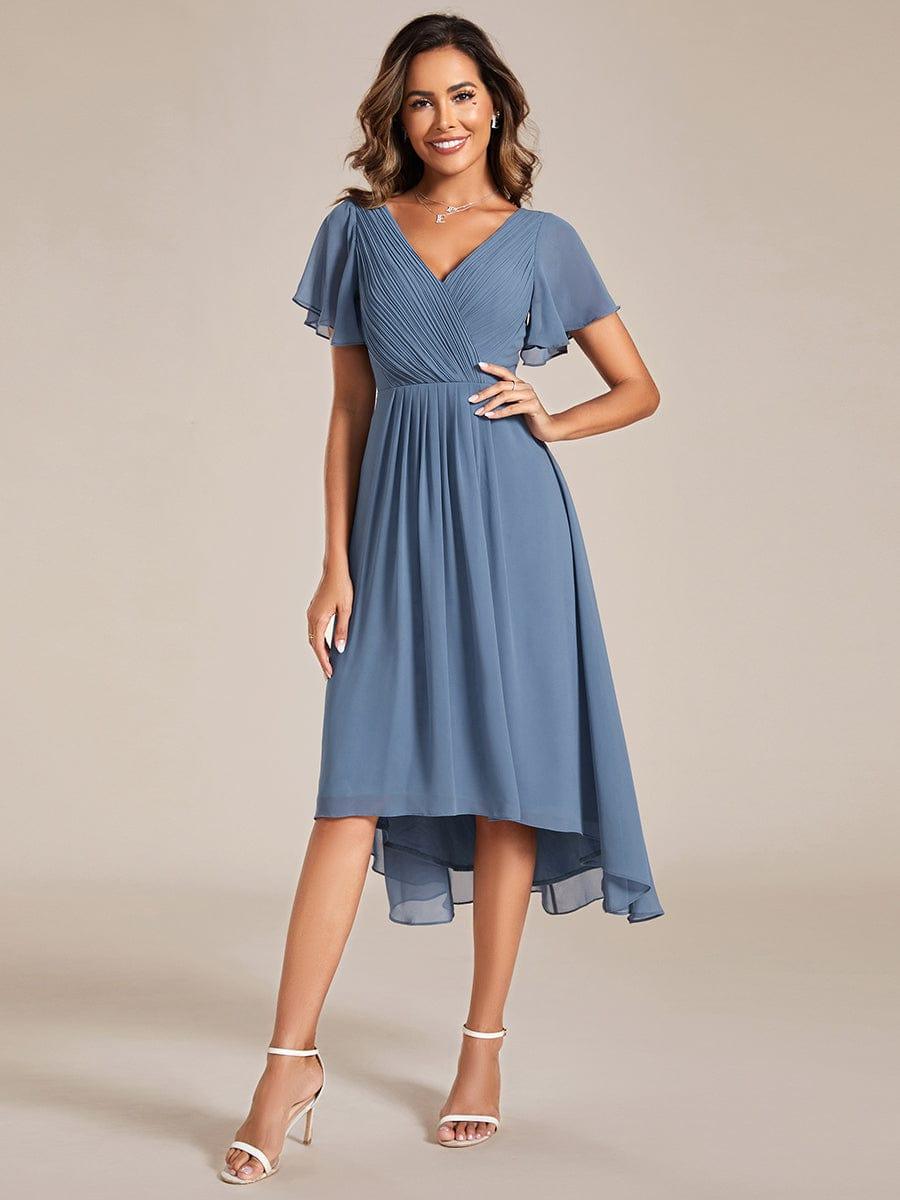Royalblaues Vokuhila Abendkleid für Damen, elegant & festlich für Hochzeiten oder besondere Anlässe.