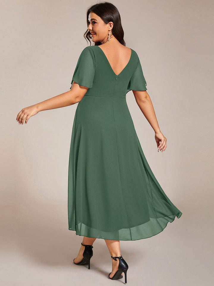 Glamouröses Marineblaues Vokuhila Abendkleid, figurschmeichelnde A-Linie und Empire-Taille; festlich.
